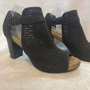 GIANNI BERNINI MEMORY‎ FOAM Black FAUX LEATHER OPEN TOE HEELS  Womens Size 9M